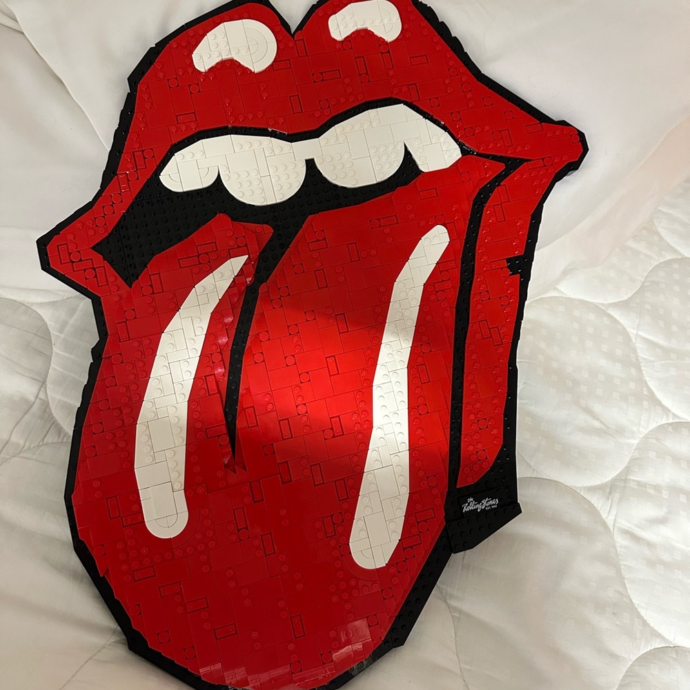 Rolling stone Lego